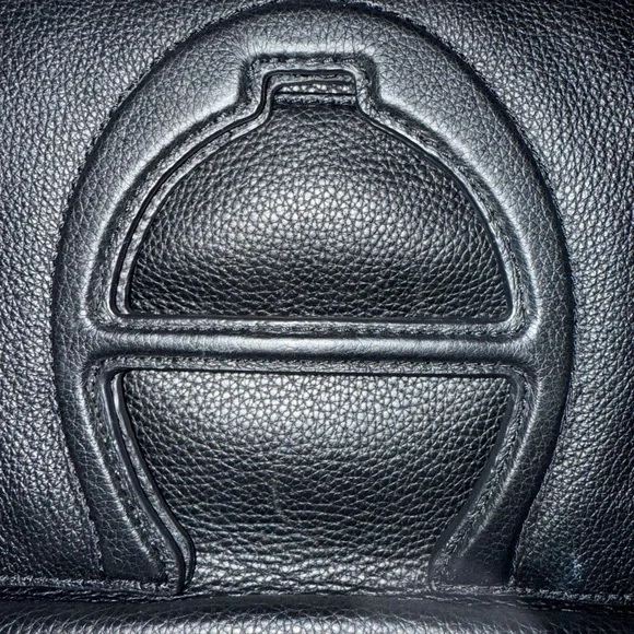 Etienne Aigner Black Clutch - Picture 2 of 13